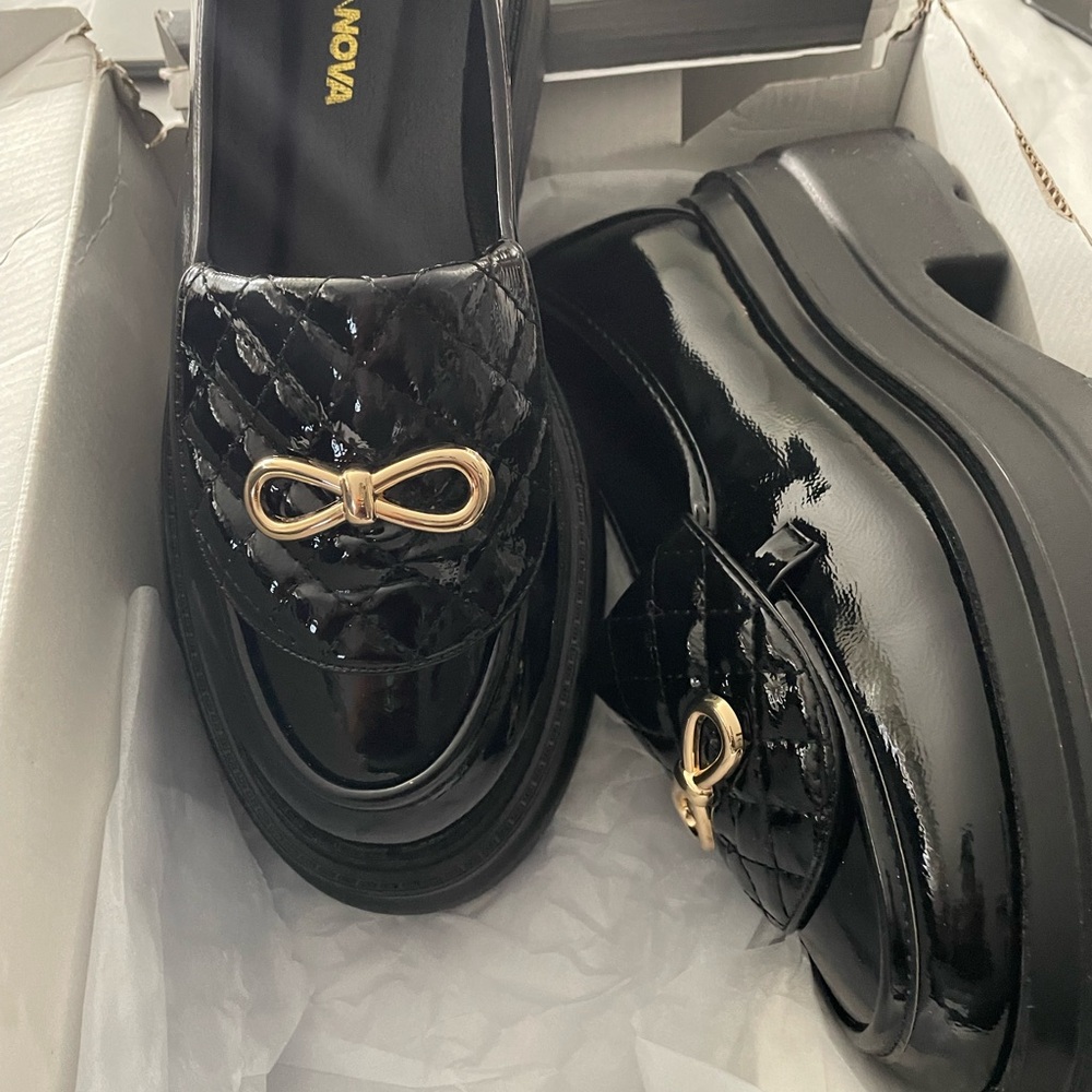 Fashion Nova shoes, black, size 9